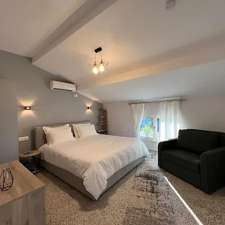 Apartment Jonexh Tirana