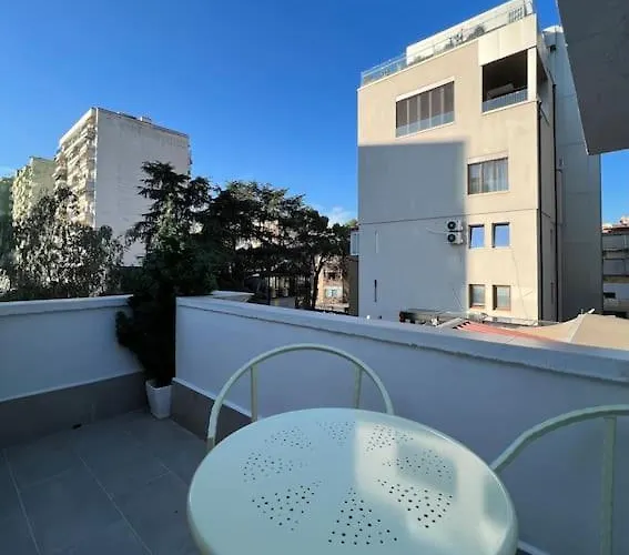 Jonexh * ティラナ